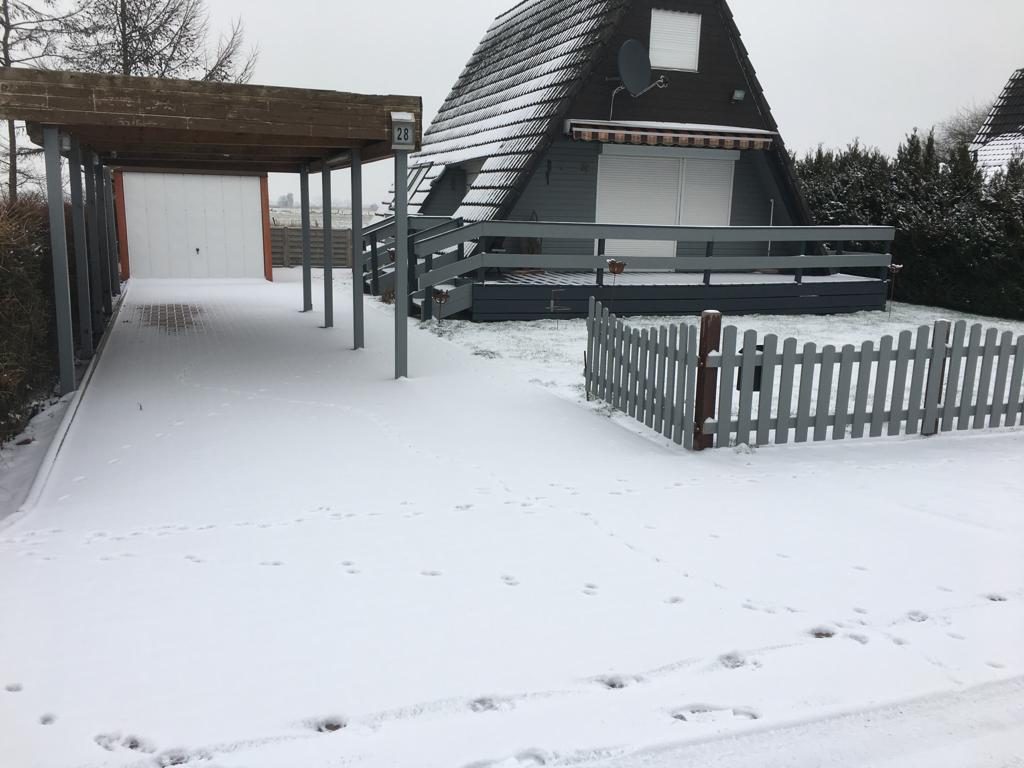 Carport und Garage