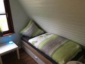 2. Schlafzimmer