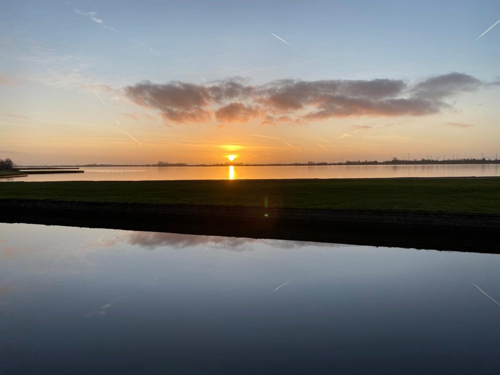 WhatsApp Sonnenuntergang direkt am WasserImage 2020-01-12 at 16.59.04(1)